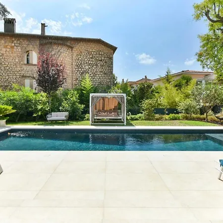 Luxueuse With Pool 7bd14p -
