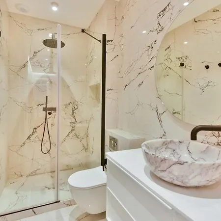Luxueuse With Pool 7bd14p -