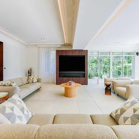 Luxueuse With Pool 7bd14p - Βίλα